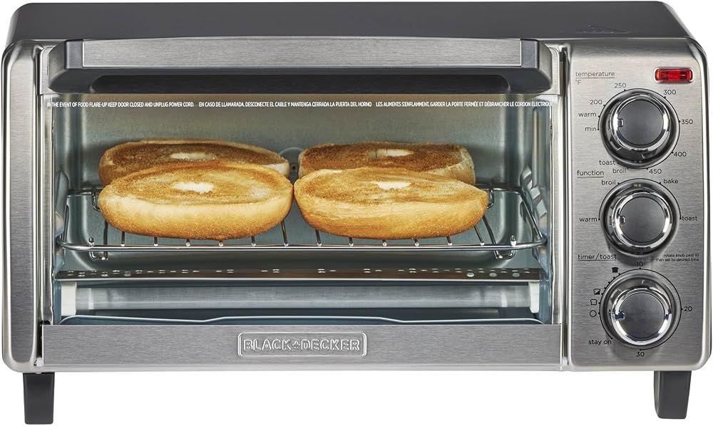 BLACK+DECKER TO1313SBD budget toaster oven